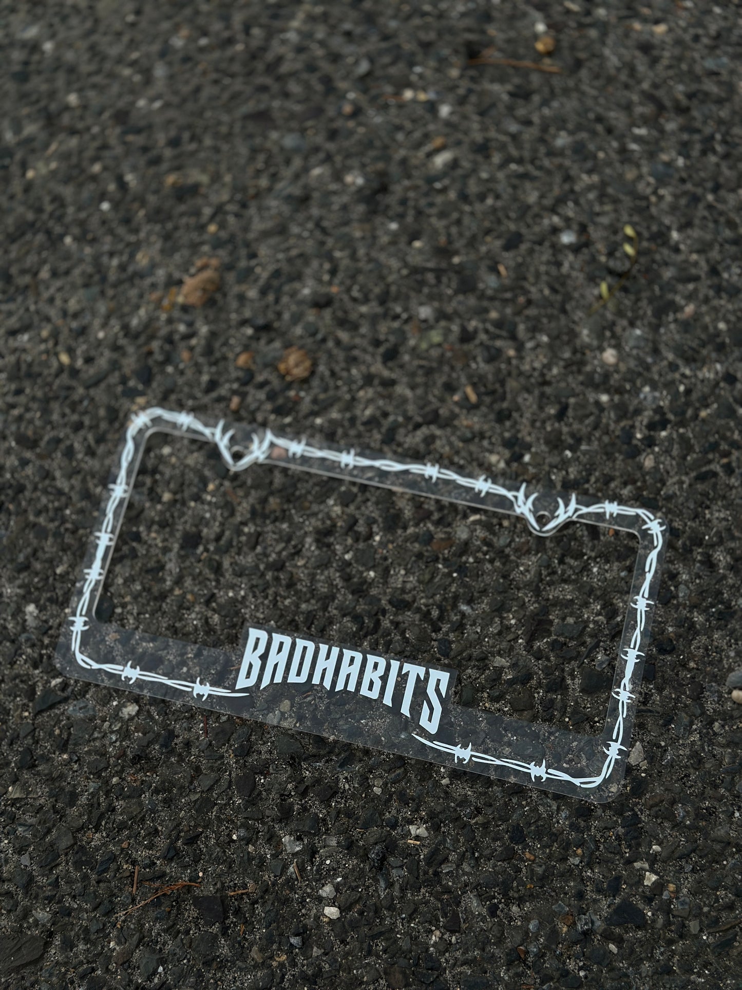 “Barb wire” Badhabits plate frame
